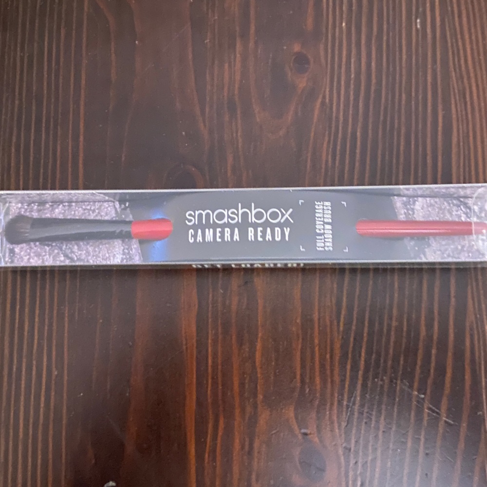 Smashbox Full Coverage Shadow Brush, NWT
